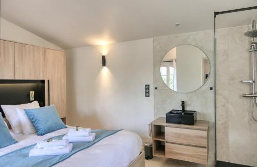 Roussas Villa | Le Mas de l'Alliance - 12 p - Air Cond - private Pool - near Grignan