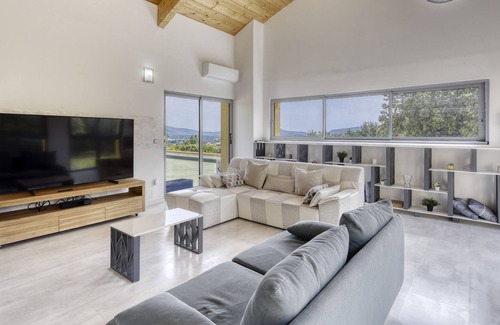 Neoules Villa | Le mas de L'esteloun 460m2 - Heated swimming pool and jacuzzi