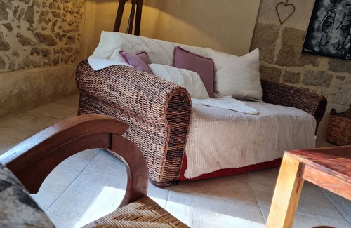 Grillon Other | LE MAS DE LA DAME JEANNE - Holidays in Provence-