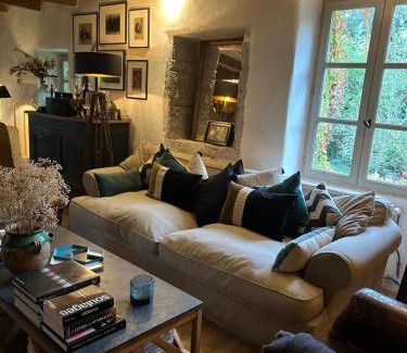 Saint-Cirq-Lapopie Bed & Breakfast | Le Mas de Laval