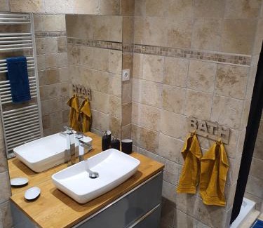 Saint Pierre de Mezoargues Apartment | Le Mas de Paulette