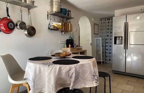 Ribaute-les-Tavernes House | Le Mas du Camisard au Cœur dun Village Gardois non Loin de la Rivière
