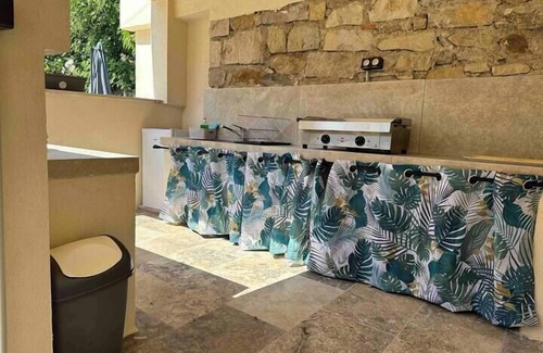 Ribaute-les-Tavernes House | Le Mas du Camisard au Cœur dun Village Gardois non Loin de la Rivière