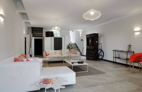 Violes Other | Le Mas - Vignes à portées de vue, Domaine viticole de l'Odylée - 12 people