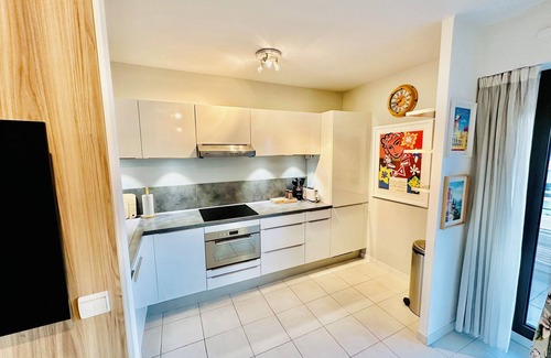 Carre d'Or Apartment | Le Mediterranean- Carre d'Or- Promenade des Anglais - City lights