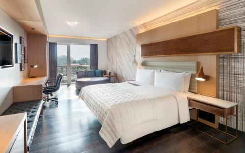 Gauravaddo Hotel | Le Meridien Goa, Calangute
