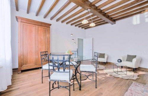 Pougy House | Le messager