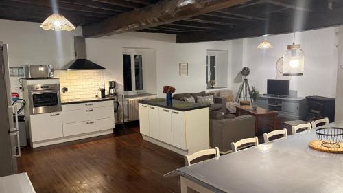 Menneville House | Le moulin de Houbronne