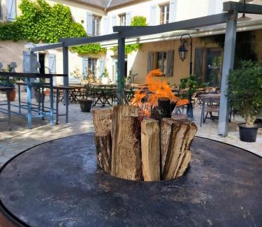 Auriac-du-Perigord Hotel | Le Moulin de Mitou