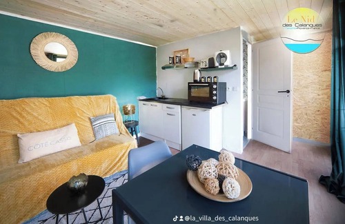 9th Arrondissement Apartment | Le Nid des Calanques Studio Plus Tente