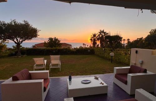 Bonifati Villa | Le note di Cassie