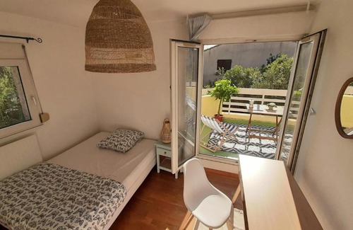 Hopitaux-Facultes House | Le Nuage, duplex aérien