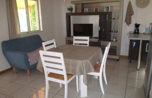 Manapany-les-Bains House | Le Paille en Keu de Manapany