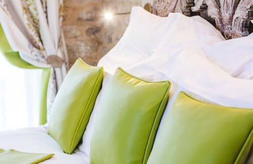 Gordes Hotel | Le Palais D'Aglaé