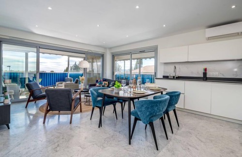 Riou - Petit Juas - Av de Grasse Apartment | Le Palladio by Interhome