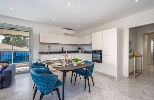 Riou - Petit Juas - Av de Grasse Apartment | Le Palladio by Interhome