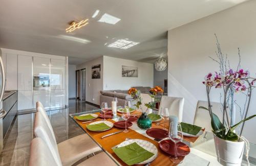 Annecy Old Town Apartment | le panorama du lac