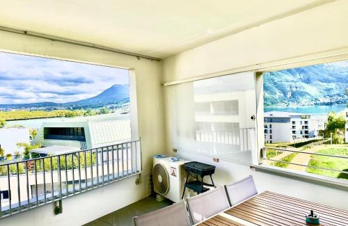 Annecy Old Town Apartment | le panorama du lac