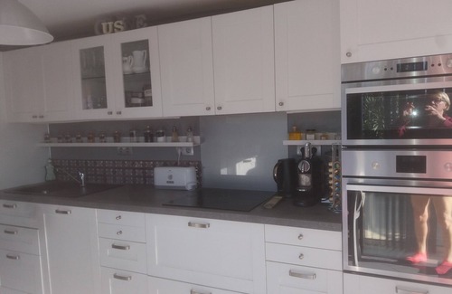 Les Bormettes Apartment | LE PARADIS, GARDEN LEVEL WITH LARGE 100 M TERRACE 700 M FROM THE BEACH