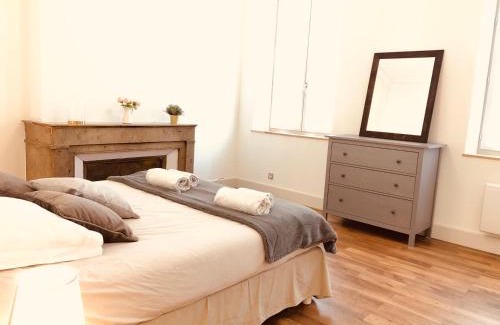 Quartier Administrations Apartment | Le Pari Nîmois, avec Parking, Centre Ville Arènes