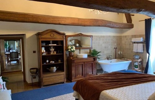 Brevands Bed & Breakfast | Le Parisien B&B