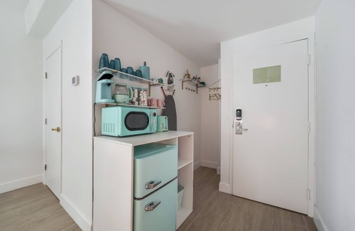 Mid Beach Hotel | Le Particulier Miami