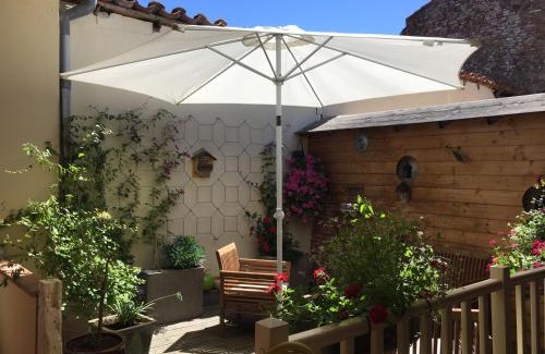 Gimont Bed & Breakfast | le patio de l'oustal