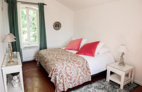 Le Puy-Sainte-Reparade House | Le Pavillon d'Arnajon