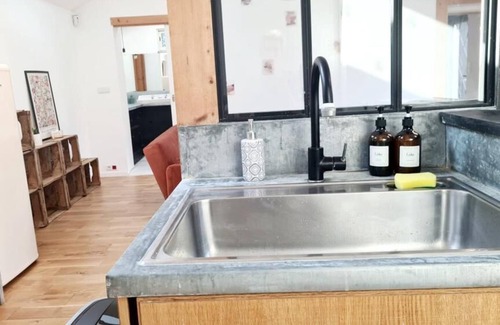 Canclaux Apartment | Le petit bois: Superb house with garden!