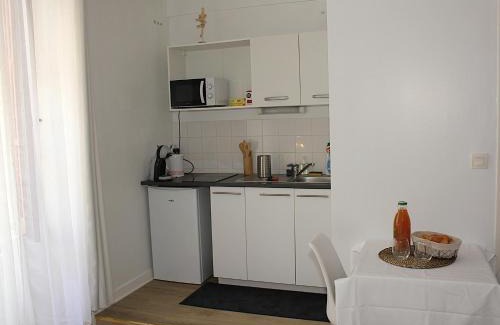 Saint-Helier Apartment | Le "Petit Californie" Studio proche Gare