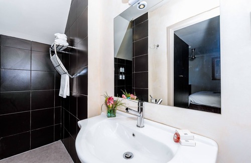 Durbanville House | Le Petit Chateau