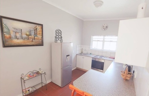 Paarl Cottage | Le Petit Dalau , Paarl