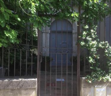 La Roque-d'Antheron Bed & Breakfast | Le petit Figuier