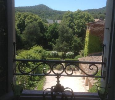 La Roque-d'Antheron Bed & Breakfast | Le petit Figuier