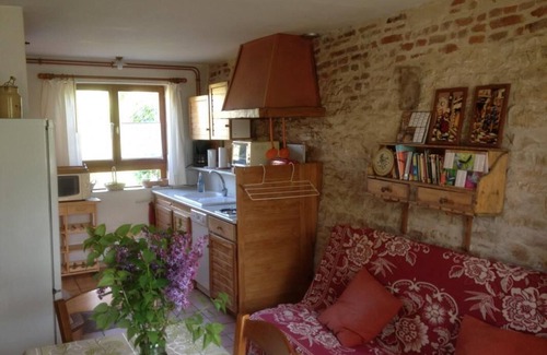 Sassenay House | Le Petit Gîte - SASSENAY