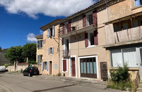 Apt Apartment | LE PETIT HERMITAGE