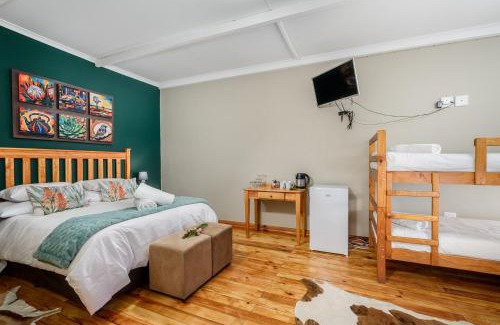 Schoemanshoek Bed & Breakfast | Le Petit Karoo