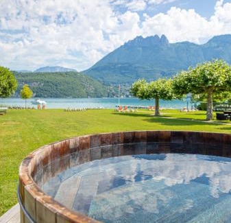 Duingt Hotel | Le Petit Létraz