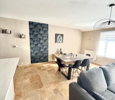 Saint-Laurent-sur-Saone Apartment | Le Petit Phuket - Appartement confortable et calme - Proche de toutes commodité - Stationnement facile à proximité