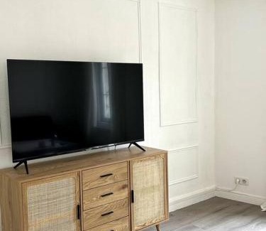 Centre Ville Apartment | Le petit Paris Compiegne