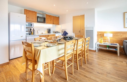 Chamrousse Apartment | Le Pichu - Appt avec vue montagne