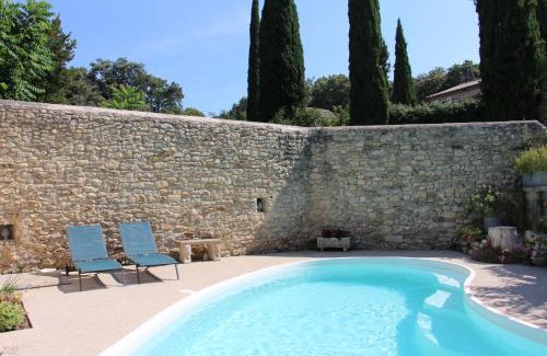 Montsegur-sur-Lauzon House | Le Pigeonnier, gîte des Lucioles en Provence