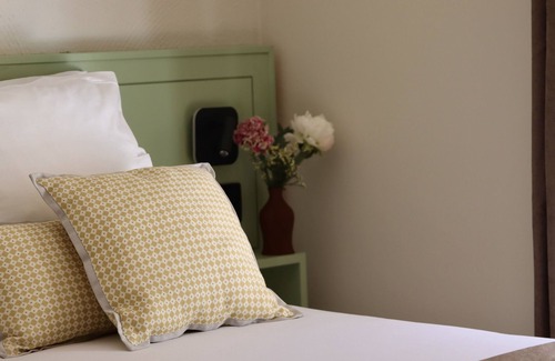 Costieres Hotel | Le Pré Galoffre