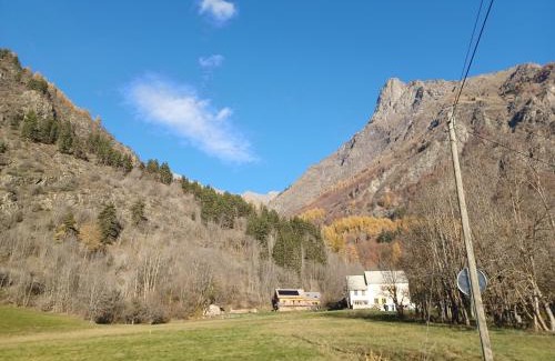 La Motte-en-Champsaur Apartment | Le puny