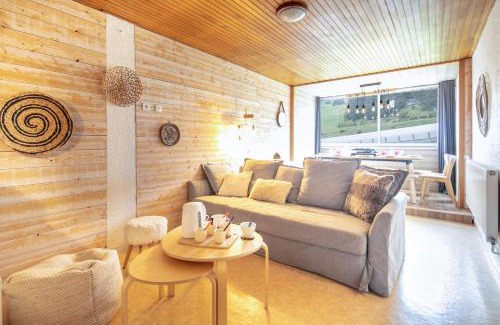 Chamrousse Apartment | Le Refuge - Appt vue montagne
