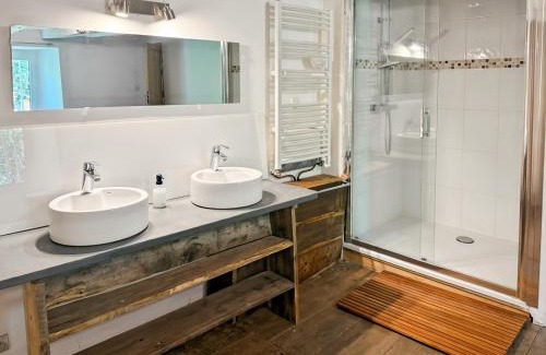 Raulhac House | Le refuge d'Auvergne, calme, 8pers, jardin