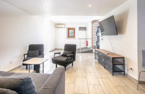 Saint-Geoire-en-Valdaine Apartment | Le Refuge de Valdaine - Joli studio climatisé