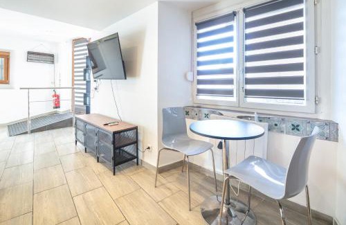 Saint-Geoire-en-Valdaine Apartment | Le Refuge de Valdaine - Joli studio climatisé