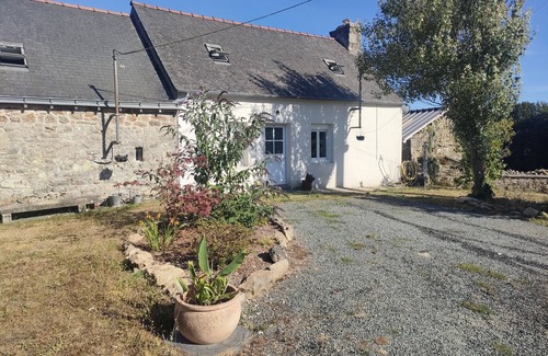 Bourbriac House | Le Relais de la Centaurine
