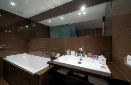 Rueil-Malmaison Hotel | Le Relais de La Malmaison, a member of Radisson Individuals